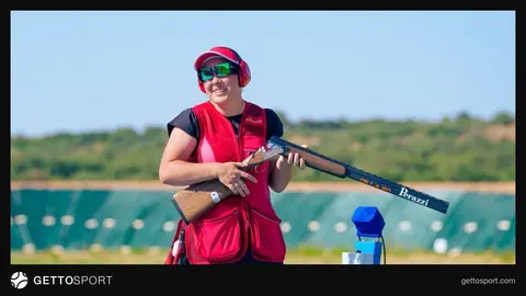 Safiye Temizdemir madalya ile Avrupa Plak Atışları Şampiyonası'nda