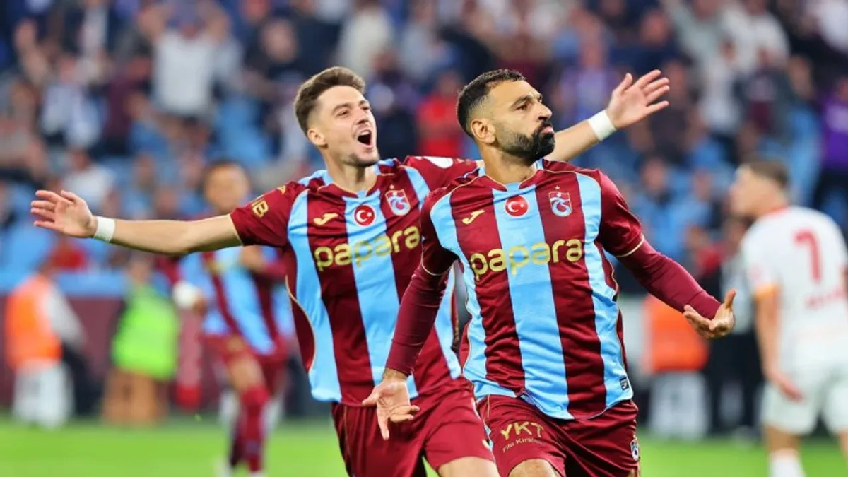 Məhəmməd Salah penalti vurarkən və ya Trabzonspor oyunçuları qələbəni qeyd edərkən stadionda