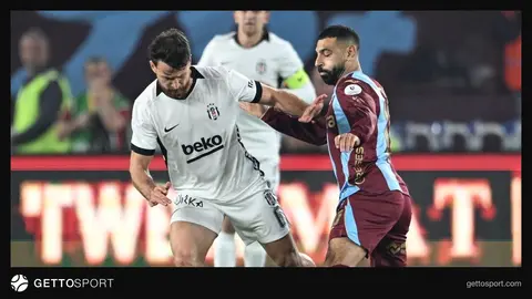 Salih Özcan maç sonrası röportaj verirken