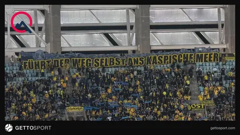 Borussiya Dortmund azarkeşləri Bakı Olimpiya Stadionunda banner açıb