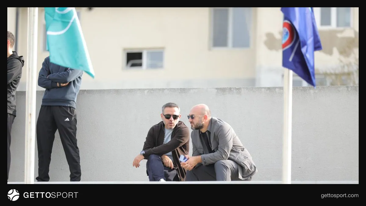 Binə qəsəbə stadionunda Səbail və Şahdağ Qusar görüşündən tribunalar və məşqçi Ayxan Abbasov
