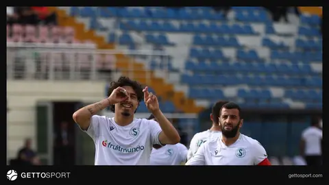 Səbail futbol komandası və məşqçi Elnur Abdullayev məşqdə