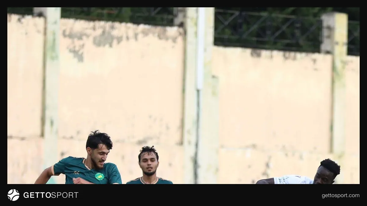 Zaqatala OİK stadionunda Səbail və Zaqatala komandaları oyunda