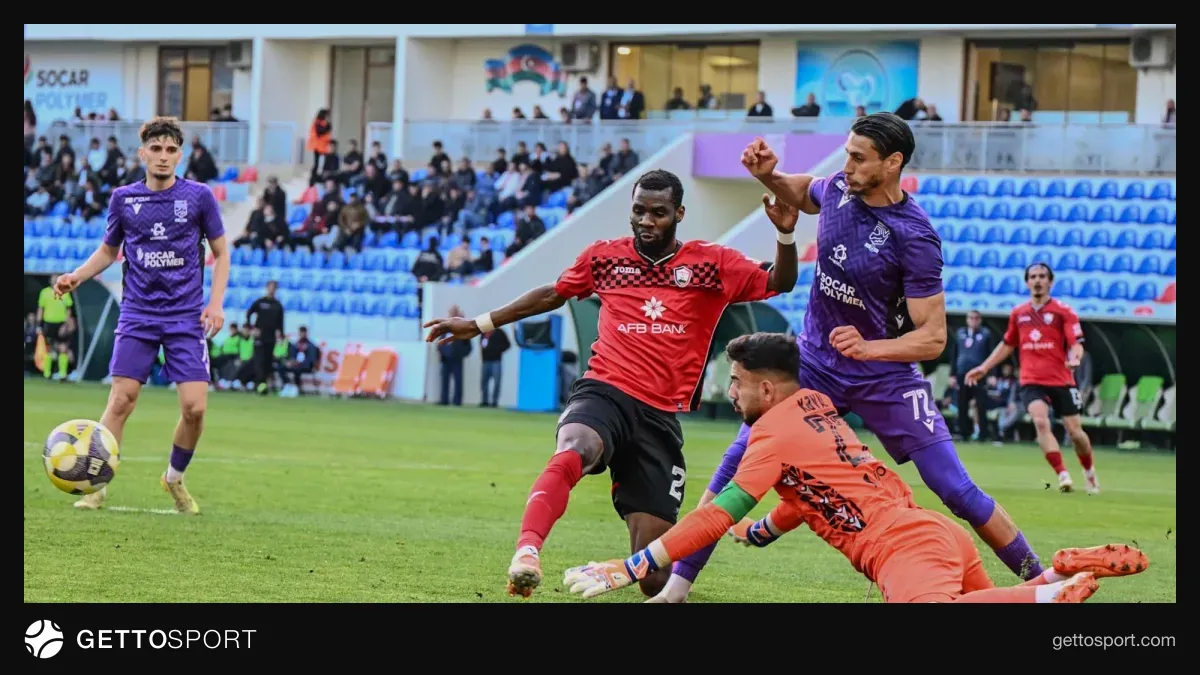 Sumqayıt futbolçuları məşqdə, Səbuhi Abdullazadənin olmaması
