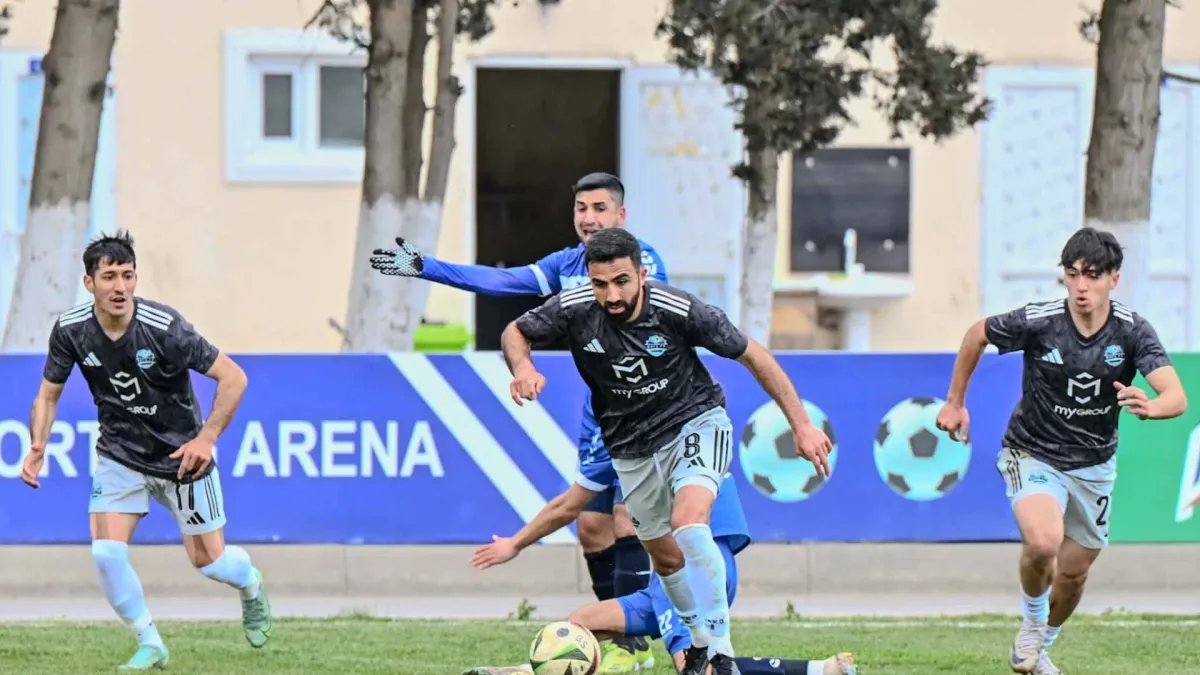 Şəfa-2 və Turan Tovuz-2 komandaları oyun zamanı
