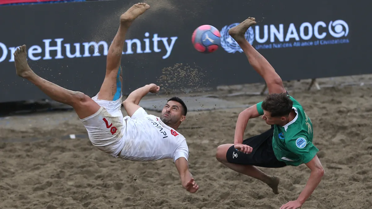 Serenity Alanya Belediyespor oyuncuları gol sevinci yaşarken