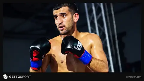Seymur İsayev və İsrail Madrimovun döyüşə hazırlaşması