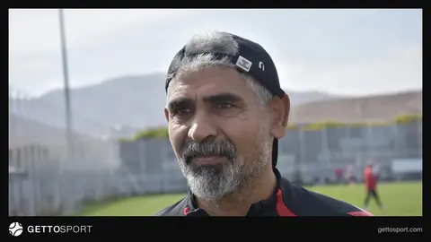 Sivasspor teknik direktörü İsmet Taşdemir basın toplantısında antrenman tesisinde