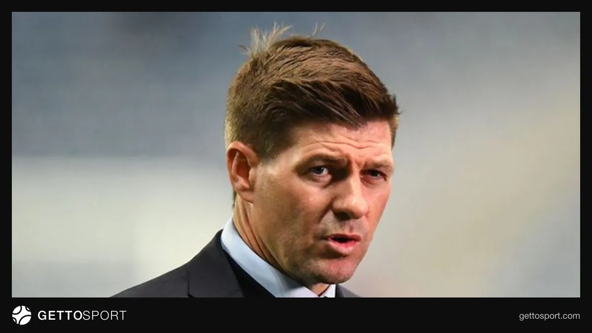 Stiven Gerrard mətbuat konfransında danışır