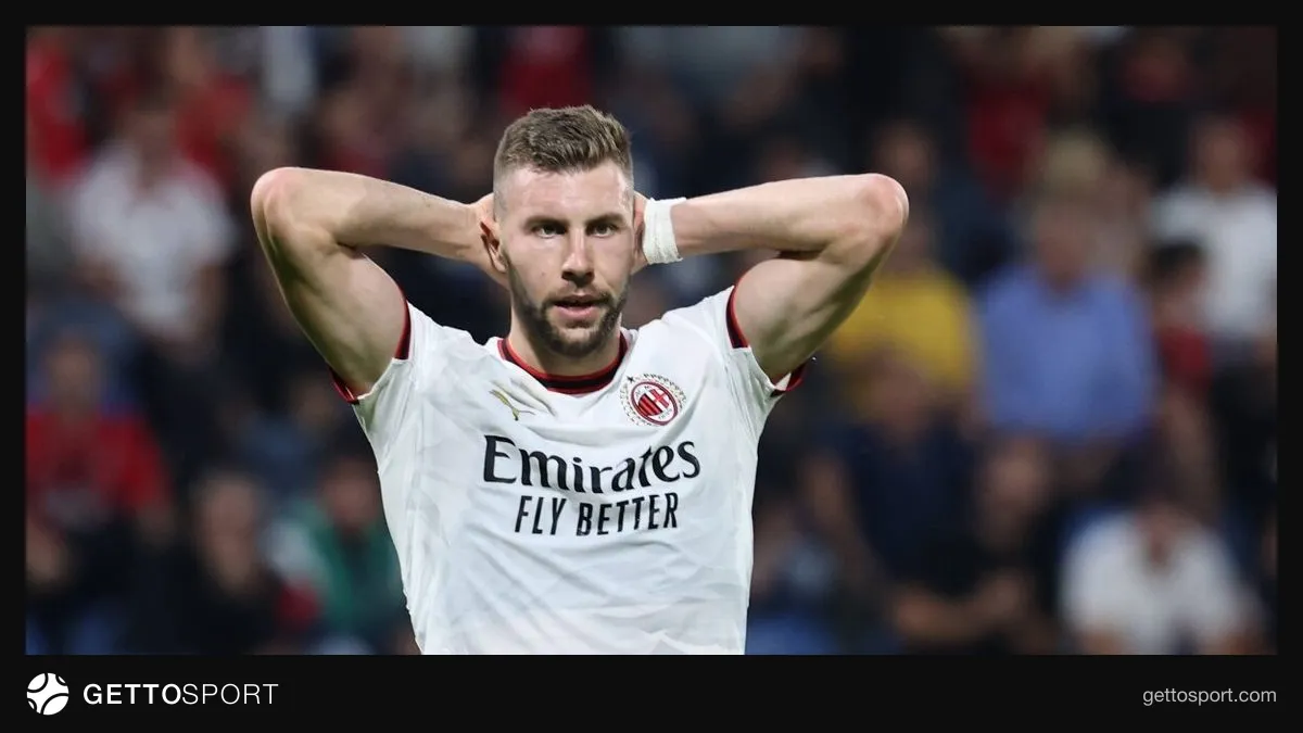 Milan formasıyla Strahinja Pavlović gol sevincinde