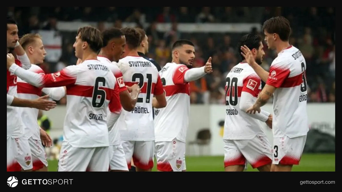 Stuttgart oyuncuları Tehelne pole Stadı'nda sevinç görüntüsü