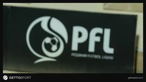 Mehdi Hüseynzadə stadionunda az sayda azarkeş və Filipe Kandido