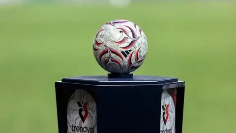 Süper Lig 8. hafta fikstür ilanı, Çorum ve Rizespor logoları