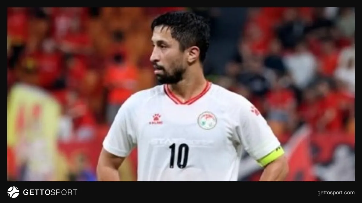 Tacikistan millisinin futbolçuları Çinə qarşı qələbəni qeyd edirlər
