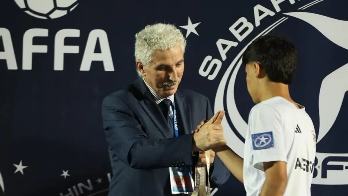 Hövsanda FIFA U-15 festivalında danışan Tahir Süleymanov