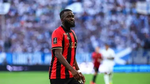 Tanguy Ndombele Rubin Kazan formasıyla imza hazırlığında
