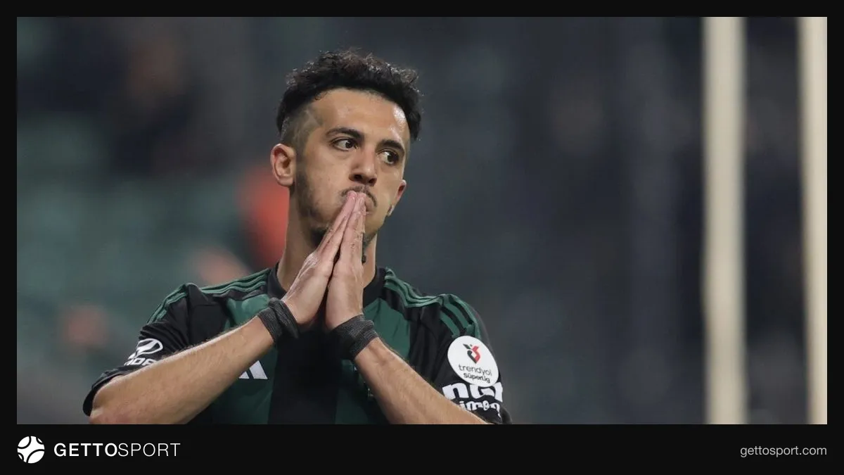 Tayfur Bingöl maç sonrası röportaj verirken