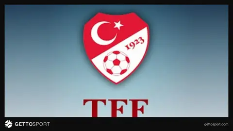 TFF binası önünde pankartlı Süper Lig kulüp logoları