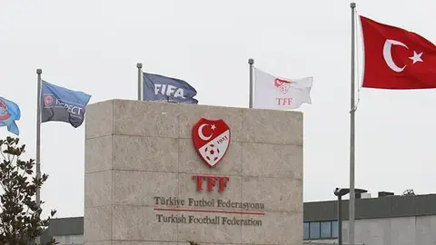TFF loqosu və məhkəmə sənədləri masada