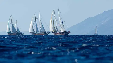 The Bodrum Cup yelkenlileri ve Yalıkavak Marina'da ödül töreni hazırlığı