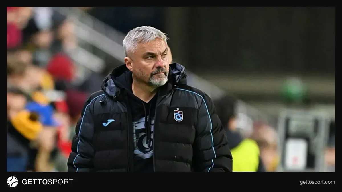 Thomas Reis basın açıklaması yaparken
