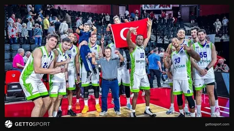 TOFAŞ oyuncuları JL Bourg deplasmanında sevinç yaşarken