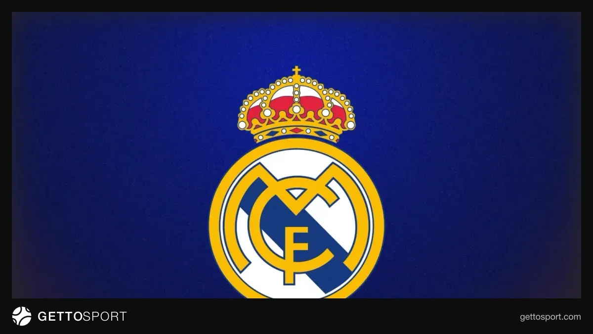 Toni Kroos mətbuat konfransında və ya yanaşıluşlu portret