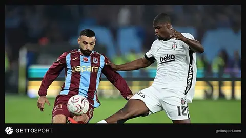 Trabzonspor futbolcuları Beşiktaş maçında sevinç yaşarken