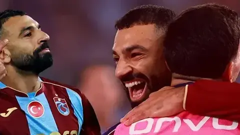 Trabzonspor futbolçuları meydanda qələbəni qeyd edir