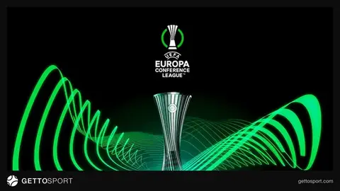 UEFA Konfrans Liqası kuboku və oyunçular meydanda