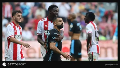 Trabzonspor futbolçuları Samsunspor əleyhinə qələbəni qeyd edir
