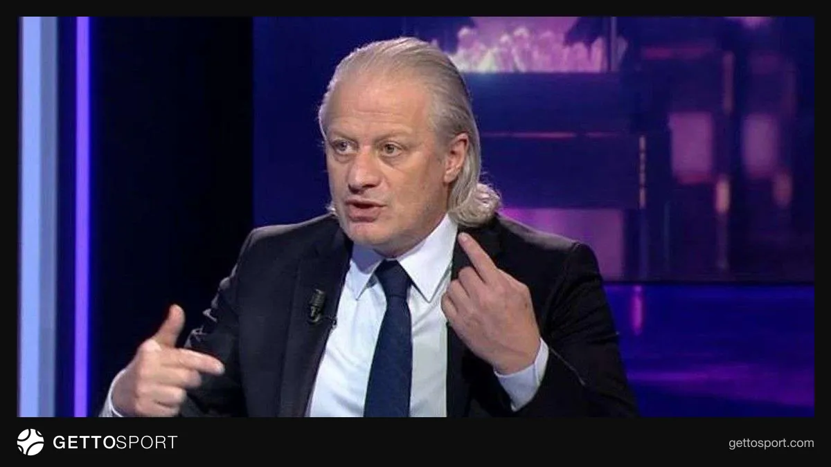 Tugay Kerimoğlu TRT Spor stüdyosunda maç yorumlarken