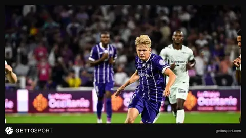 Tuluza futbolçuları qol sevinci