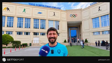 Ziya Rəcəbov mətbuat konfransında danışır