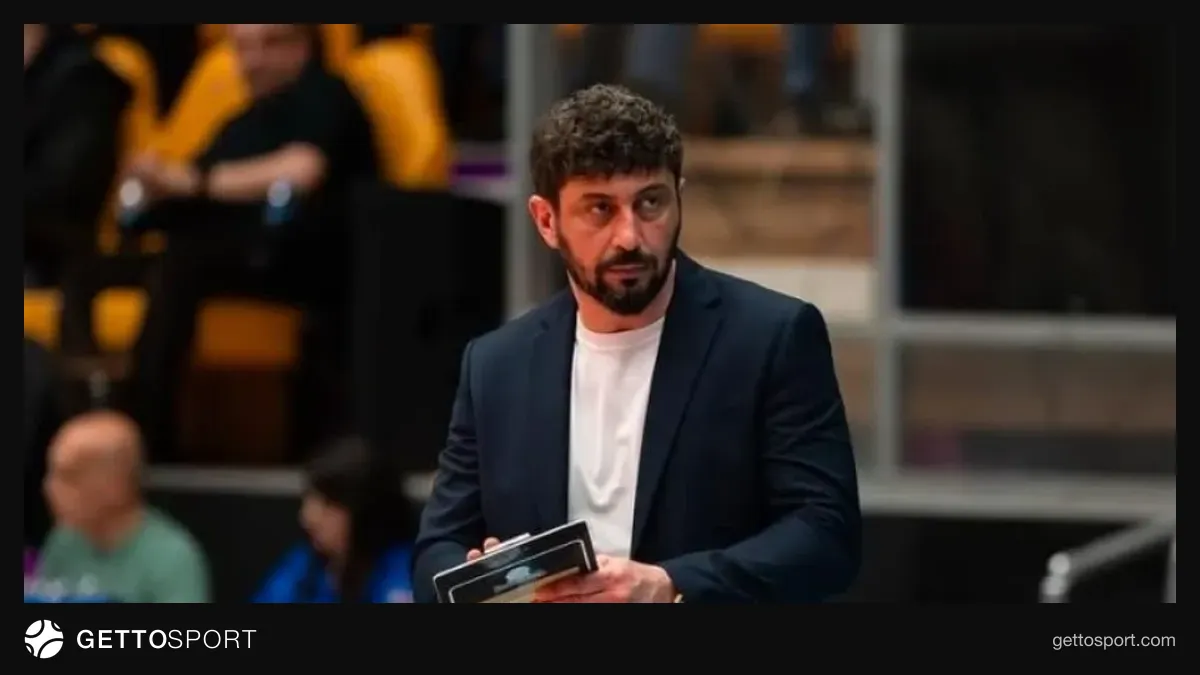 Turan komandasının məşqi və baş məşqçi Ziya Rəcəbov