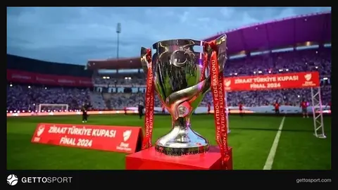 TFF kura töreninde çekilen kurayı gösteren masa ve yetkililer