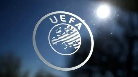 UEFA logosu ve Türk bayrağı içeren sosyal medya paylaşımı ekran görüntüsü