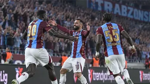 UEFA Konfrans Liqası oyunları üçün stadion və komandaların loqoları
