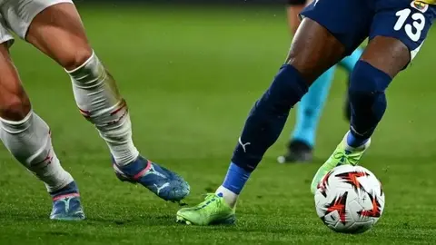 UEFA Şampiyonlar Ligi maç programı ve kulüp logoları