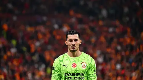 Uğurcan Çakır maç sonrası basında konuşurken