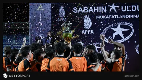 U-15 finalında Ulduz komandası sevinc anı