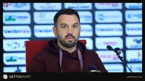 Pendikspor Teknik Direktörü Umut Eskiköy basın toplantısında konuşuyor