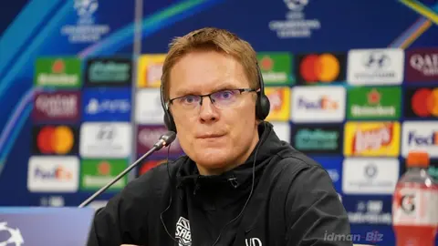 Valdas Dambrauskas mətbuat konfransında
