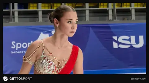 Veronika Jilina buz üzərində çıxış edərkən