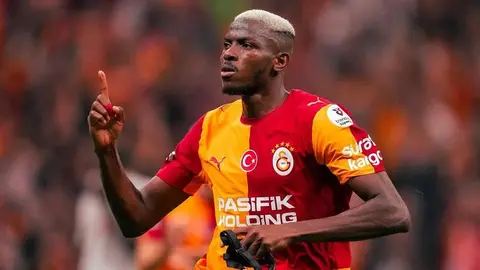 Victor Osimhen Galatasaray formasıyla maç sırasında