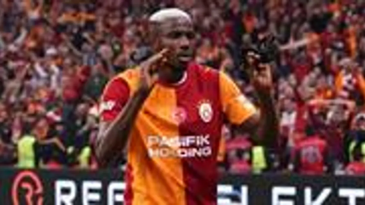 Victor Osimhen Galatasaray formasıyla gol sevinci yaşarken