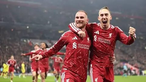 Vilyarreal və Liverpul futbolçuları matç zamanı