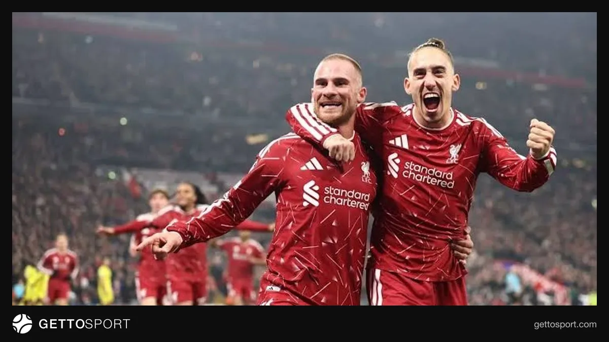 Vilyarreal və Liverpul futbolçuları matç zamanı