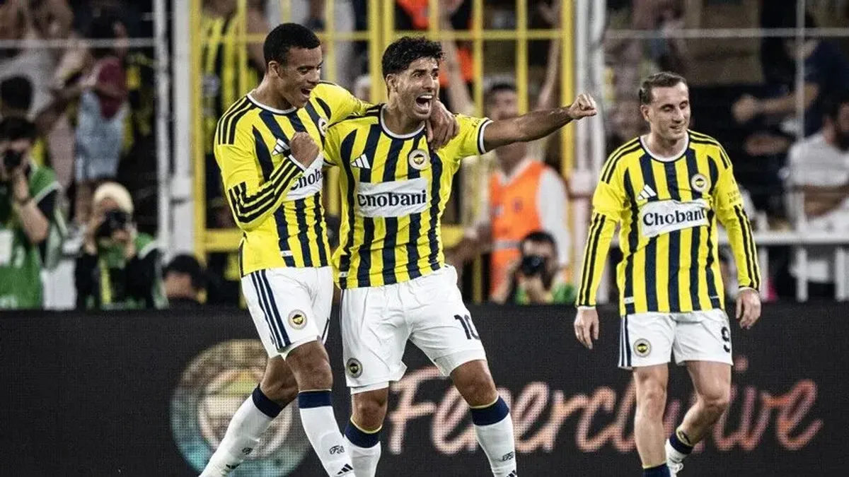 Vinçenso Montella İstanbula gəlib, Fənərbağça rəhbərliyi ilə görüşə hazırlaşır