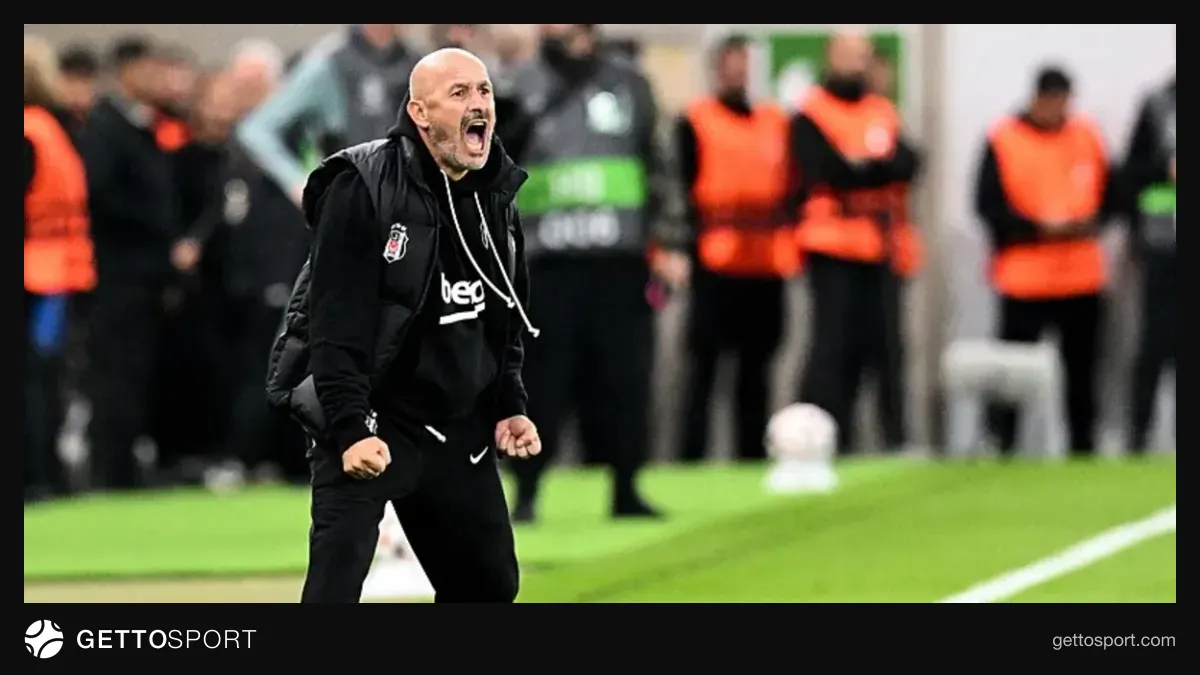Vincenzo Italiano maç öncesi talimat verirken
